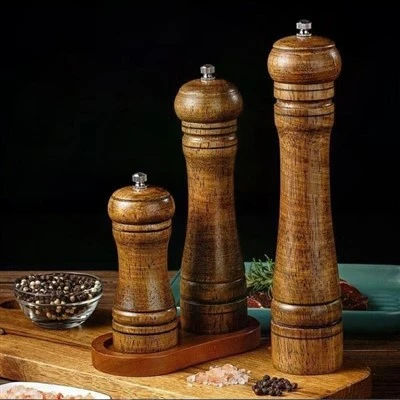 Oak Salt And Pepper Grinders